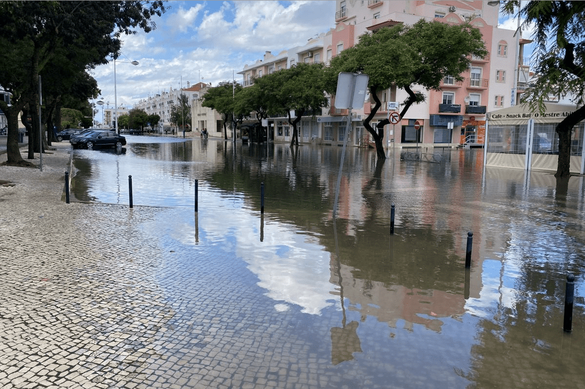 Inundações junto aso Mercado