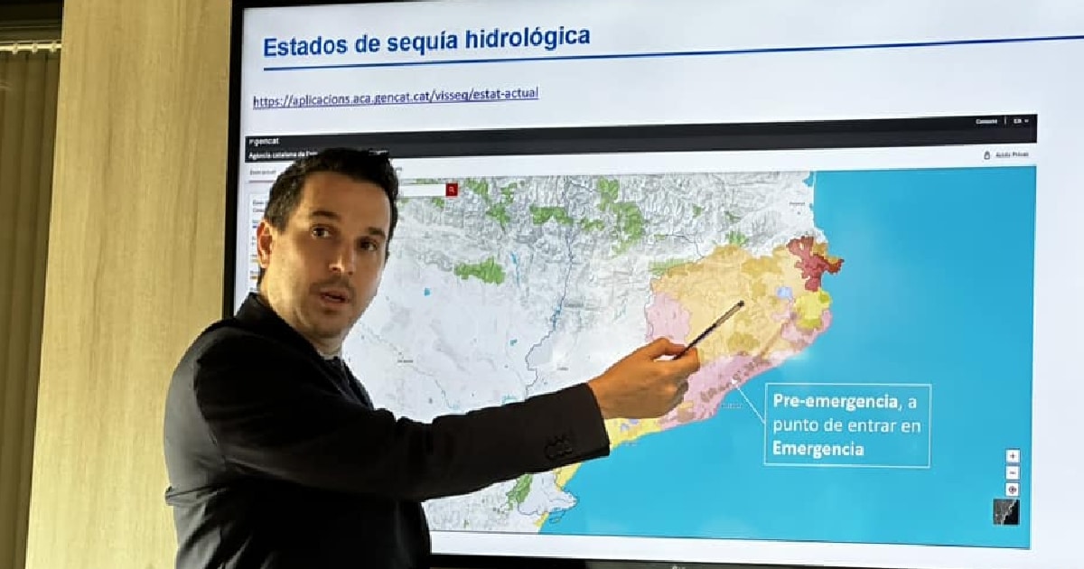 Apresentação sobre seca hidrológica em mapa interativo.
